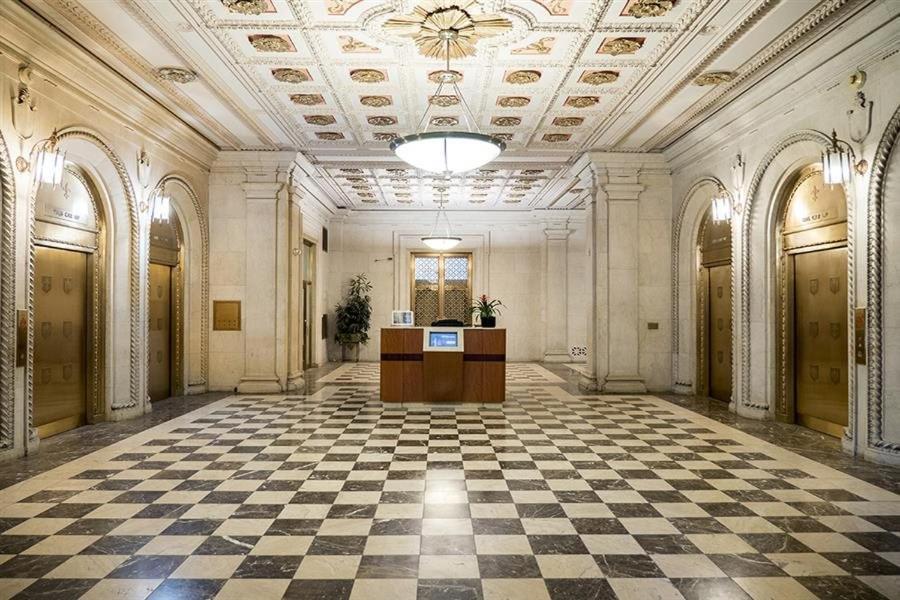 Bridgestreet At The Leader Building Aparthotel Cleveland Exterior photo